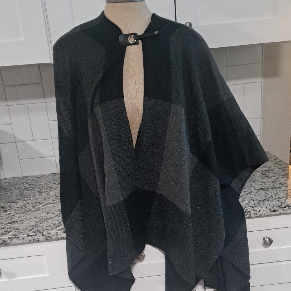 Plaid Gray Poncho